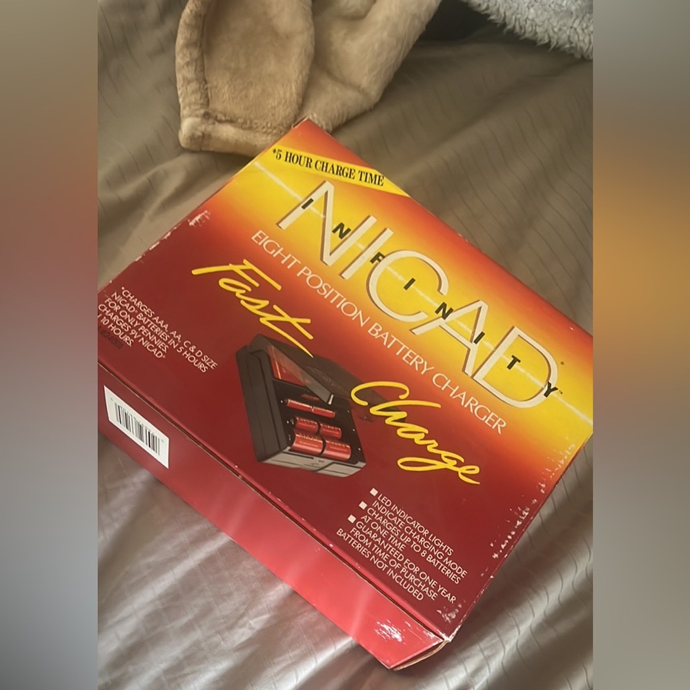 Vintage Nicad Infinity Eight Position Battery Charger